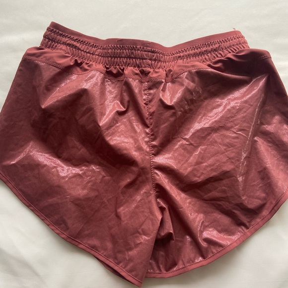 nike running shorts - Picture 2 of 4